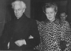 Bertrand Russell and Edith Russell, Dec. 1952年12月)