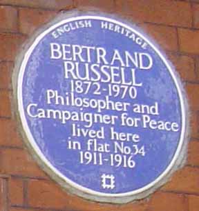 ラッセルが住んでいた,ロンドンのチェルシー地区のフラットの Blue Plaque の画像
